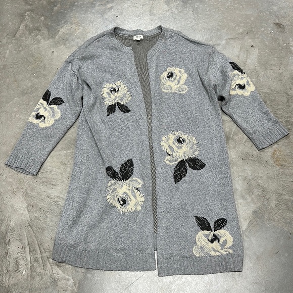 Style & Co. Sweaters - Style&Co grey w/tan n black‎ pen front cardigan / Size XXL / S-60